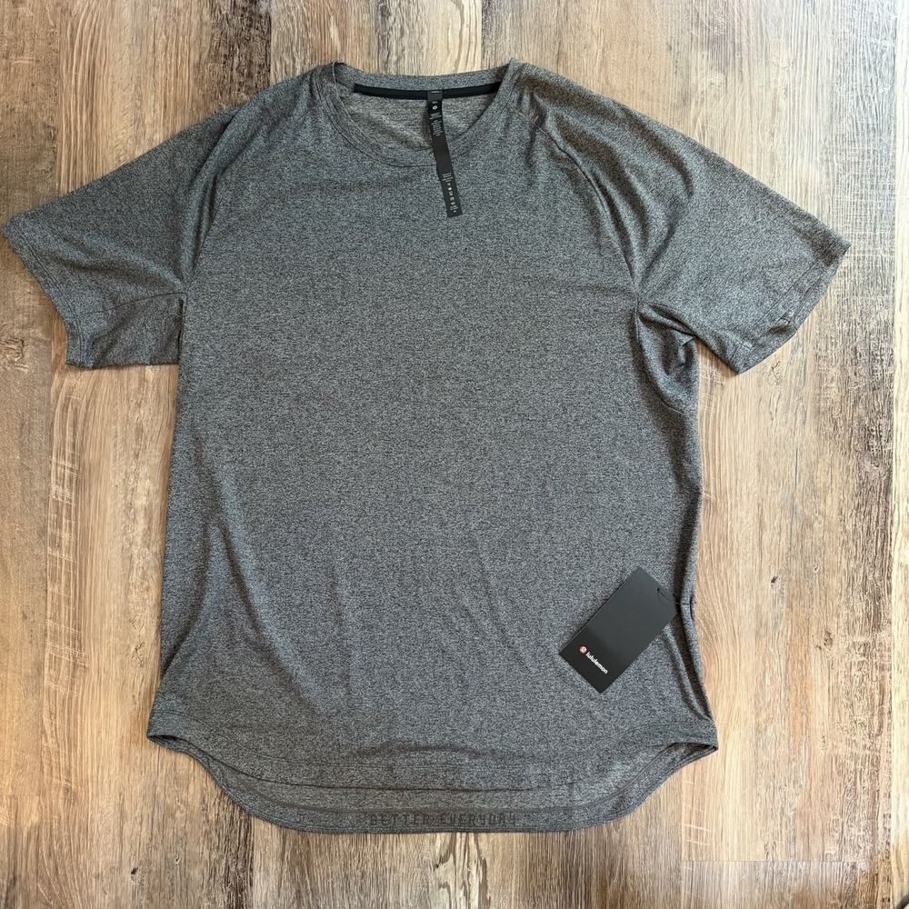 NWT Lululemon Men's Size XXL Heathered Gray Drysense Training Short Sleeve Shirt